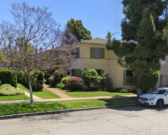 Building Photo - 1288 Devon Ave