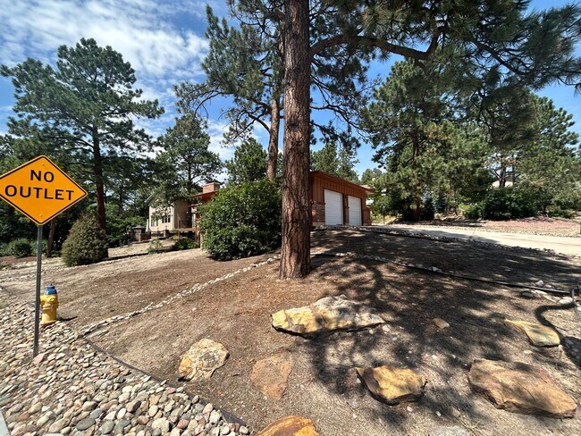 Building Photo - Single Family Home