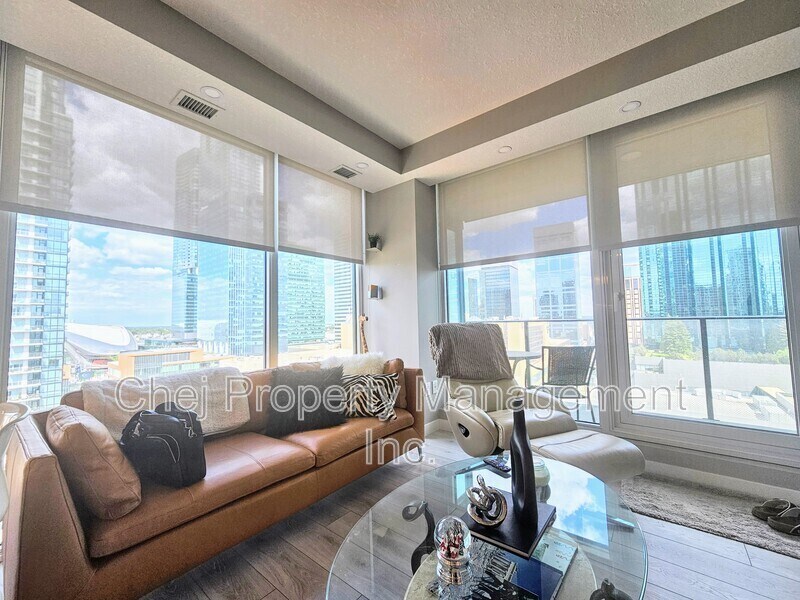 Photo principale - 10180-10103 103 St NW