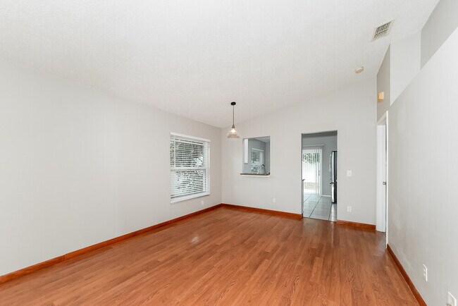 Foto del edificio - 3575 Chinaberry Ln