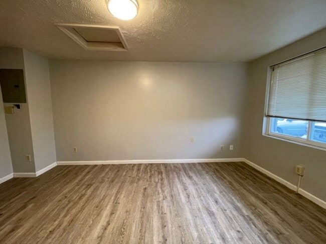 Building Photo - Daleville Studio - Open Jan 2026