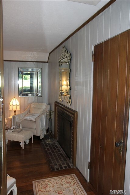 Building Photo - 255 Littleworth Ln