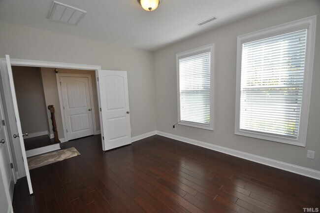 Building Photo - 605 Balsam Fir Dr