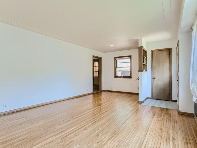 Building Photo - 5024 Beard Ave S
