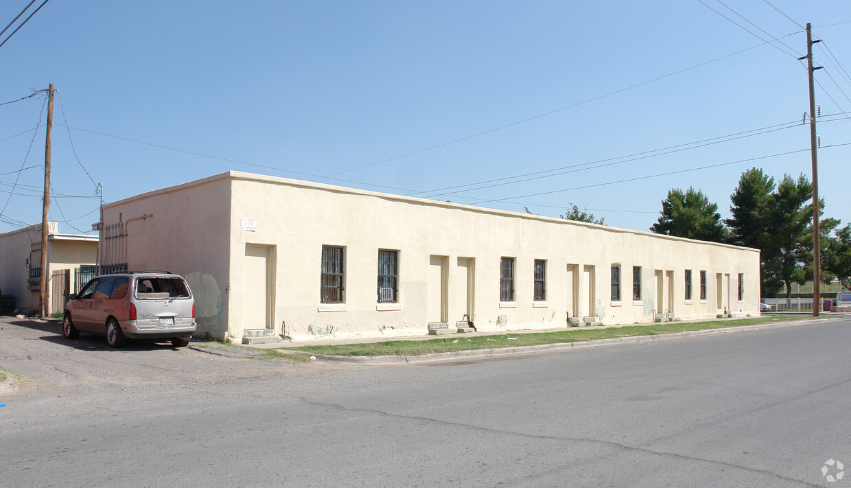 Building Photo - 3201 S Rivera Ave