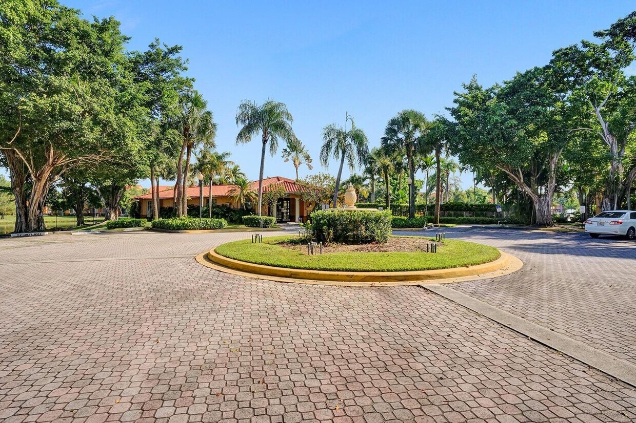 Foto principal - Fully Renovated 3BD/2BA in Lakes of Jacaranda - Plantation