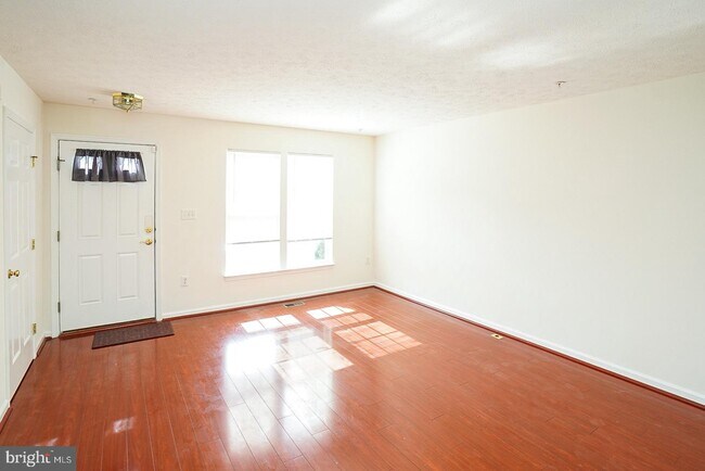 Foto del edificio - 2541 Blue Water Blvd