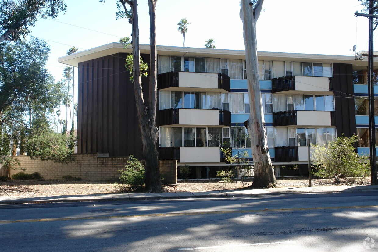 Primary Photo - 55 N El Camino Real