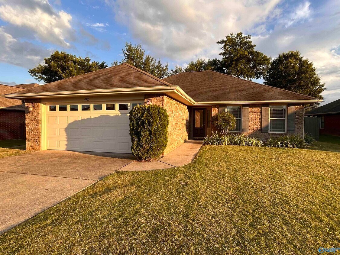 Foto principal - 4955 Montauk Trail SE
