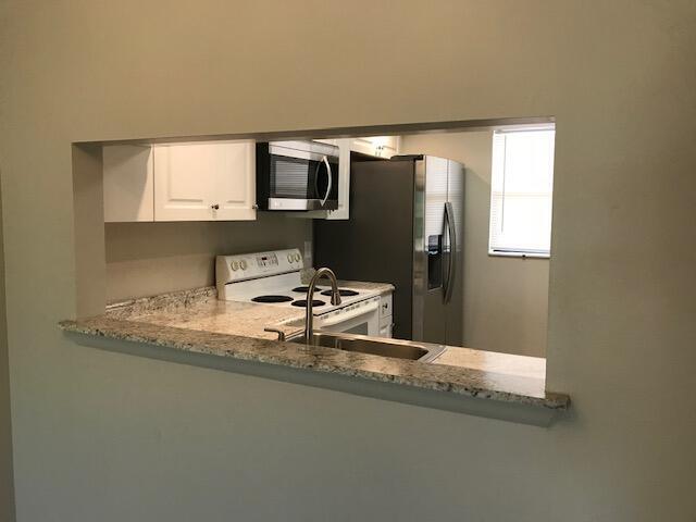 Building Photo - 7101 Golf Colony Ct