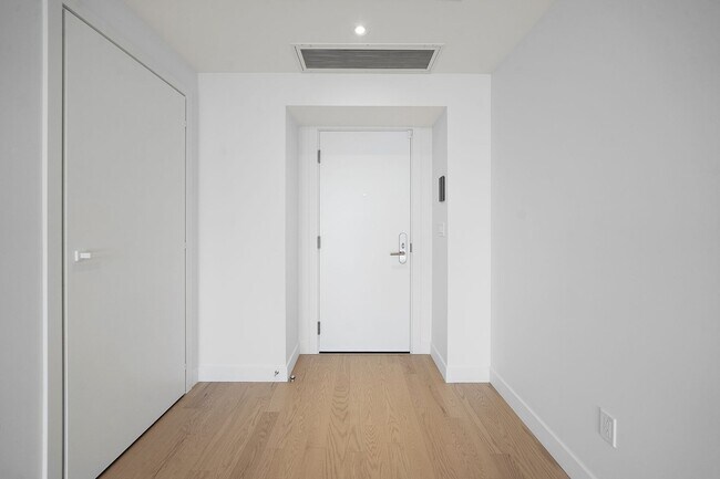 Photo du bâtiment - 1205 Pl. Phillips