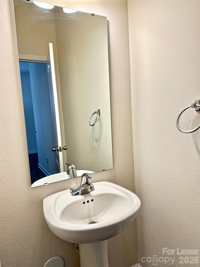 Building Photo - 7210 Cuddington Dr