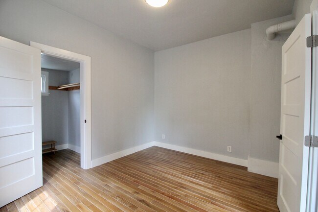 Building Photo - Columbia City Triplex