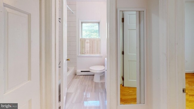 Building Photo - 1049 N Monroe St