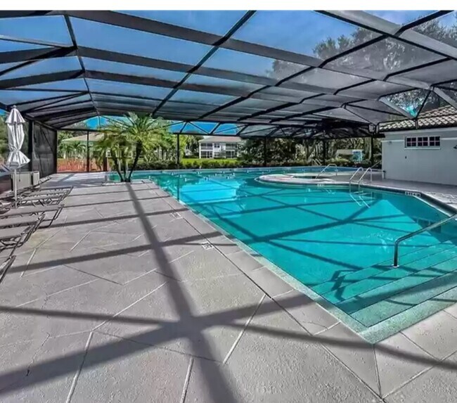 Foto del edificio - 6804 Satinleaf Rd S