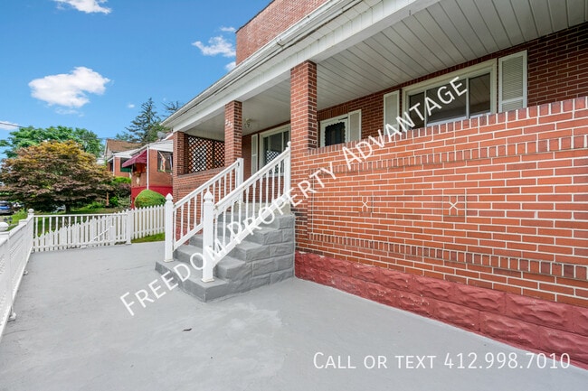 Building Photo - 225 Sylvan-