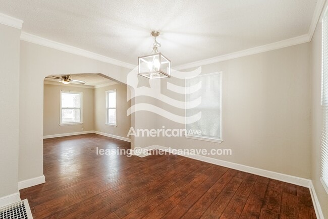 Building Photo - 5210 Saida St