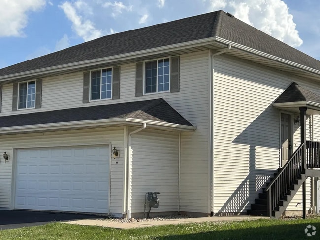 Building Photo - 518 Fuller Ln
