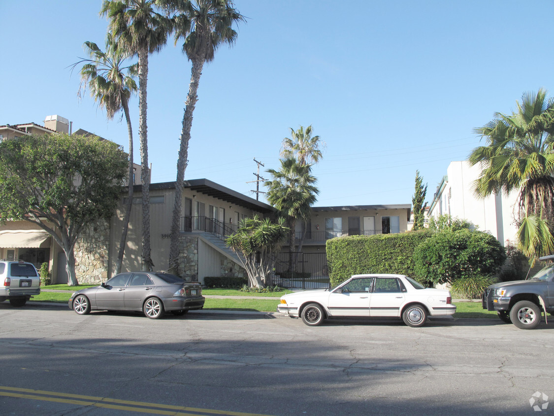 Building Photo - 5910 Naples Plaza