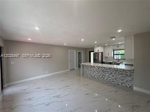Foto del edificio - 919 NE 4th Ct.