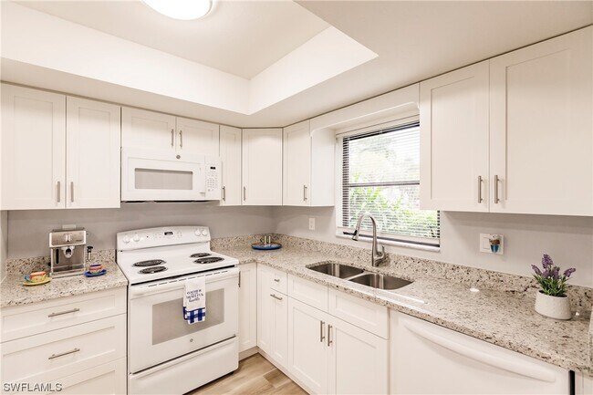 Foto del edificio - 28101 Pine Haven Way