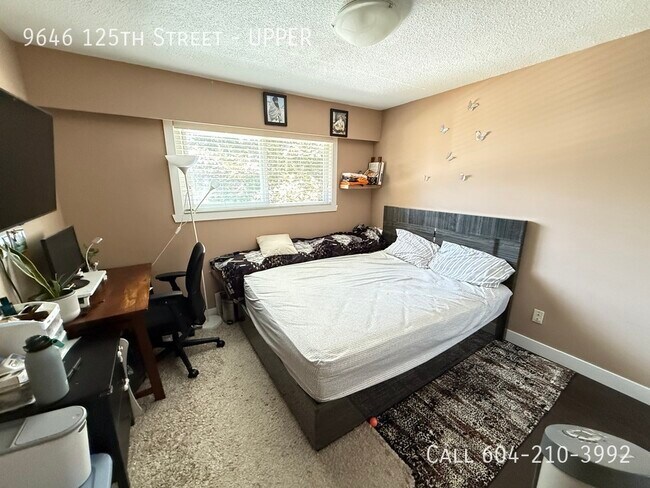 Photo du bâtiment - Well-Maintained 3 Bedroom Upper Home