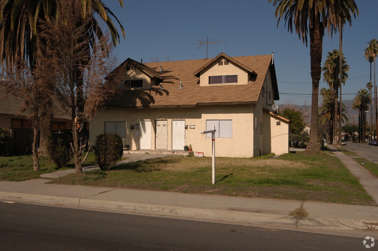 Building Photo - 360 W 9th St
