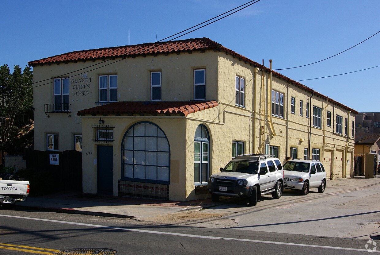 Primary Photo - 1725 Sunset Cliffs Blvd