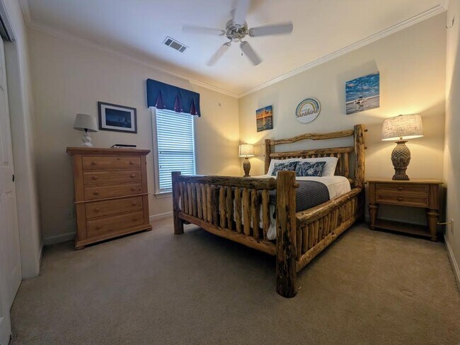 Foto del edificio - 127 Ballard Ln