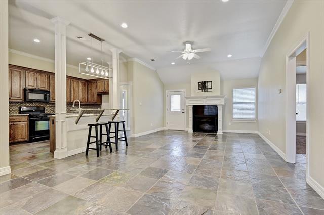 Building Photo - 4814 Hilre Dr