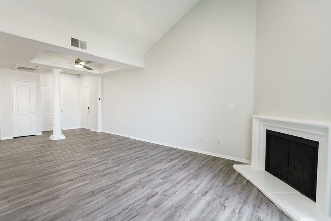 Foto del interior - 2201 Beverly Glen Blvd.