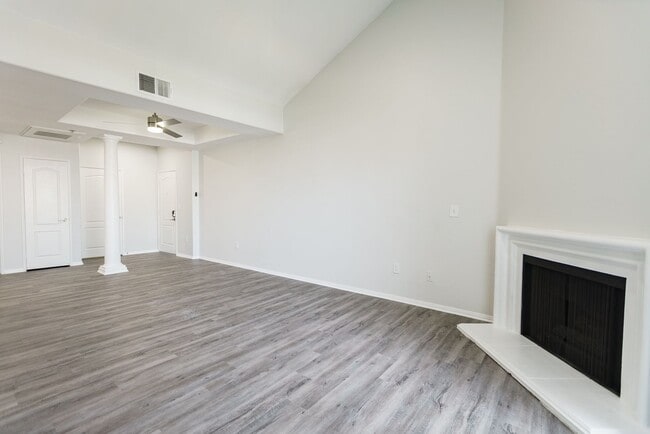 Interior Photo - 2201 Beverly Glen Blvd.