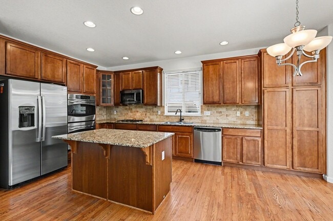 Building Photo - 21164 E Jefferson Cir