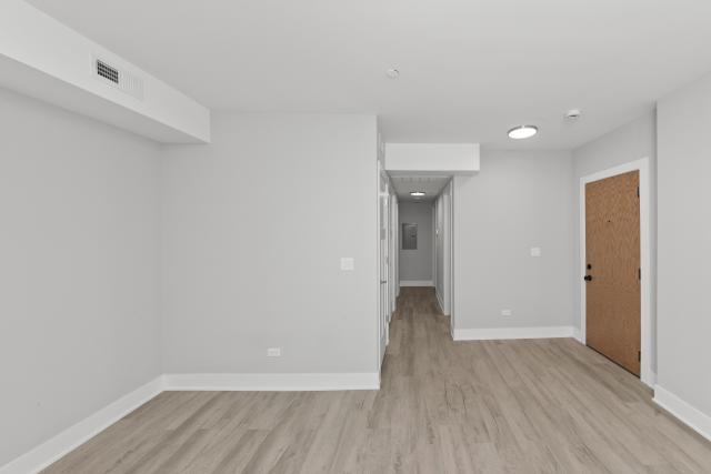 Building Photo - 1 bedroom in Evanston IL 60202