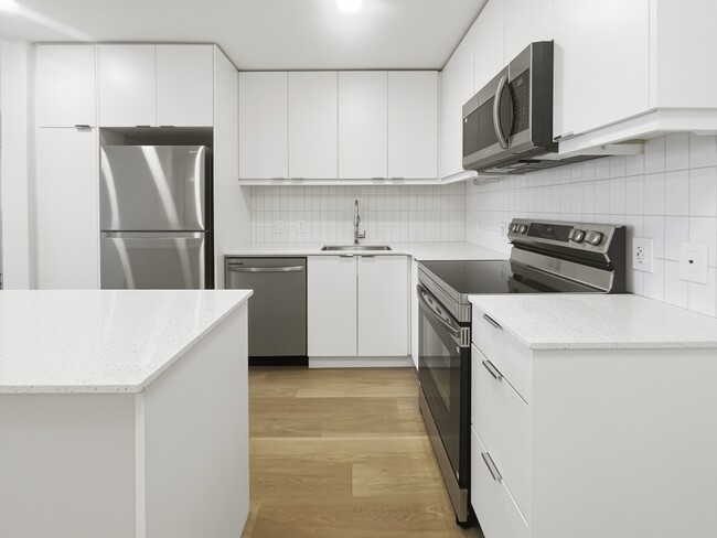 Building Photo - 8500-8519 19 Ave SE