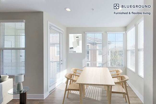 Foto del edificio - 1000 Lupine