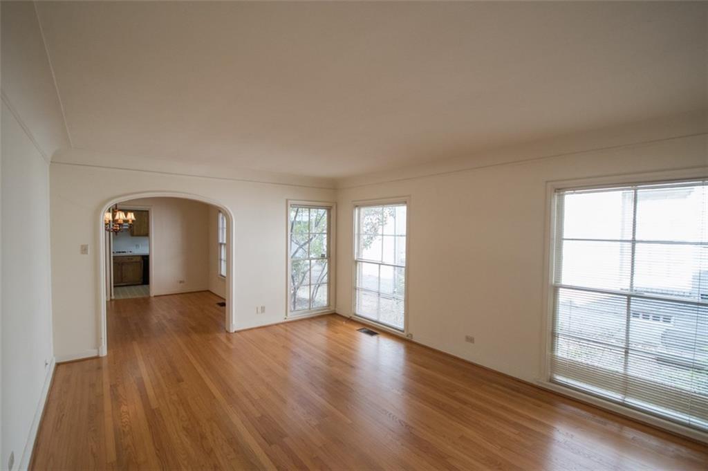 Primary Photo - 4501 Emerson Ave