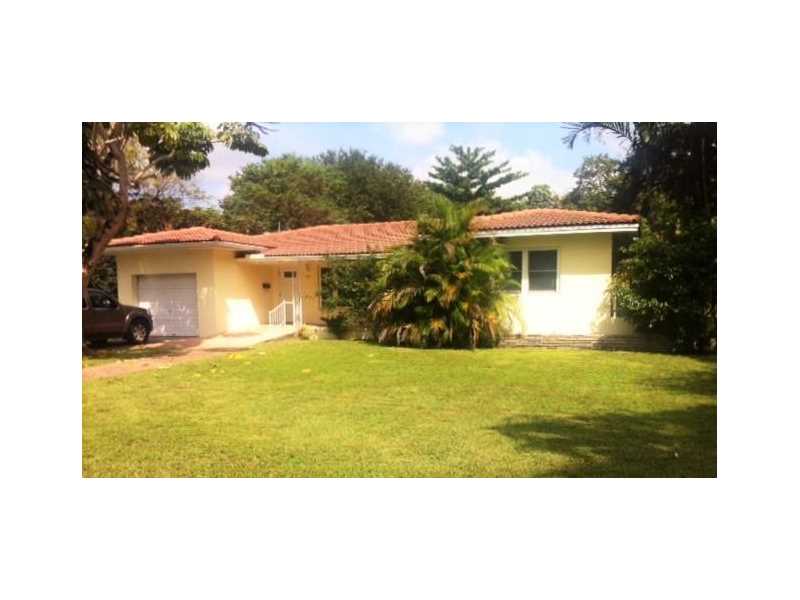 Primary Photo - 955 NE 92nd St