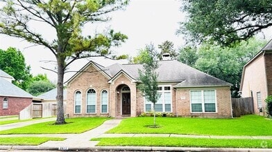 Building Photo - 3615 Huggins Way St