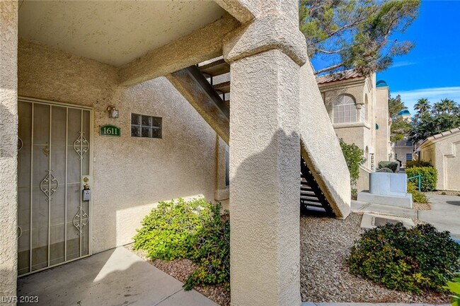 Building Photo - 2251 Wigwam Pkwy