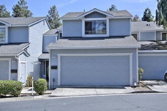 Building Photo - 1429 Oak Hollow Ct