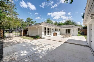 Building Photo - 3511 Broadmead Dr
