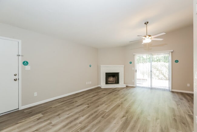 Building Photo - 1616 N Alta Mesa Dr