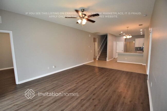 Building Photo - 5905 Lilac Lake Dr