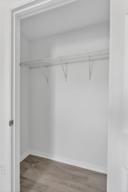 Building Photo - 916 23rd St E