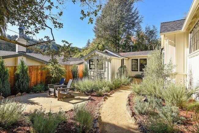 Building Photo - High end, fully furnished (or unfurnished) pair of cottages in Downtown Mill Valley! PROGRESSIVE