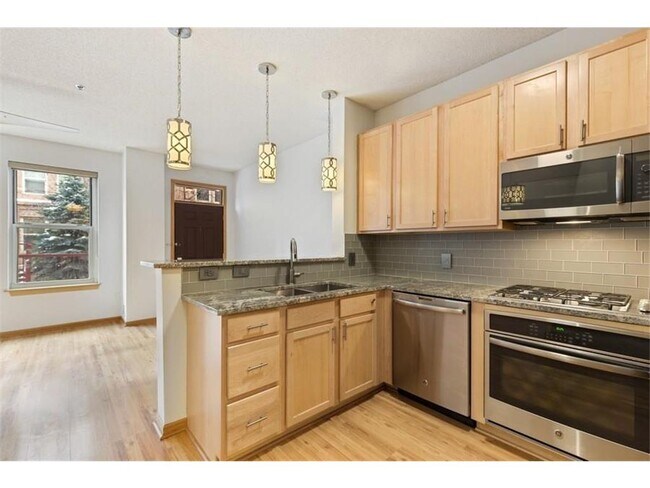 Foto del edificio - 600 N 2nd St