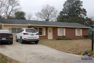 Building Photo - 207 Laurie Ln