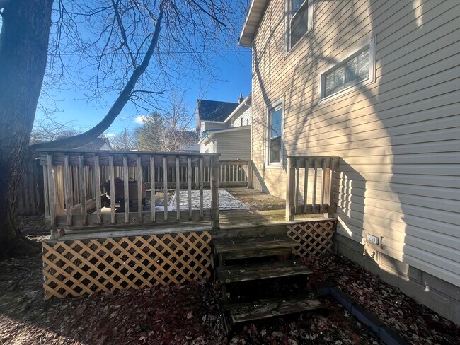 Foto del edificio - 817 W Packard St