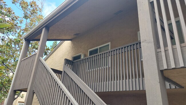 Foto del edificio - 8521 Villa La Jolla Dr